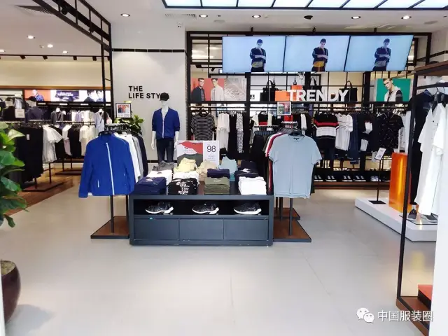 如何为你的男装品牌选择一个独特的商标logo？这不仅关系到品牌的识别度，还影响着消费者的购买决策。让我们一起探讨这个关键问题。